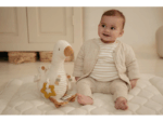 Little Dutch Hus plyšová s aktivitami Newborn Naturals – Hračky od 0 do 3 rokov pre deti z e-shopu Naša Bublinka Ma...