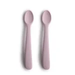 Mushie Silikónová lyžička Soft Lilac – Príbor pre deti pre deti z e-shopu Naša Bublinka Martin | detský obchod s ...