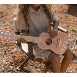Little Dutch Gitara drevená Pink Safari Friends – Hračky pre deti z e-shopu Naša Bublinka Martin | detský obchod s o...