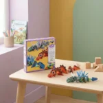 Djeco Navliekanie Dinosaury – Hračky pre deti z e-shopu Naša Bublinka Martin | detský obchod s oblečením, obuvou, h...