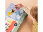 Taf Toys Knižka s aktivitami Tiny Traveler Busy Book – Hračky pre deti z e-shopu Naša Bublinka Martin | detský obcho...