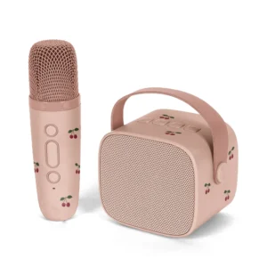 Konges Sløjd detské karaoke Cherry – Darčekový set pre deti z e-shopu Naša Bublinka Martin | detský obchod s oblečením, obuvou, hračkami a doplnkami