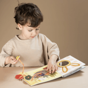 Taf Toys Knižka s aktivitami Garden My 1st Busy Book