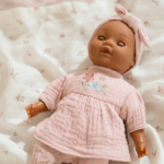 Little Dutch bábika Baby Yara – Bábiky pre deti z e-shopu Naša Bublinka Martin | detský obchod s oblečením, obuvou...